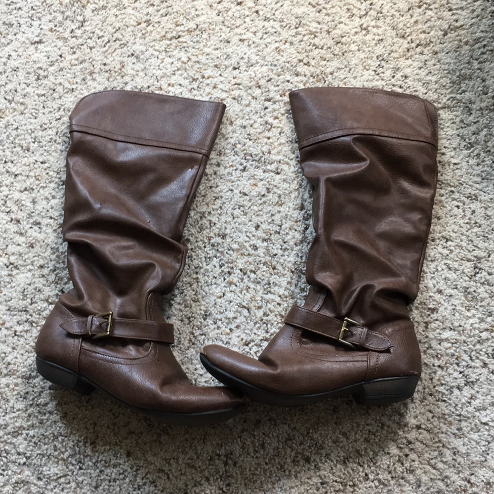 Brown slouch boots